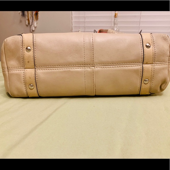 Authentic Coach Satchel - Picture 5 of 12